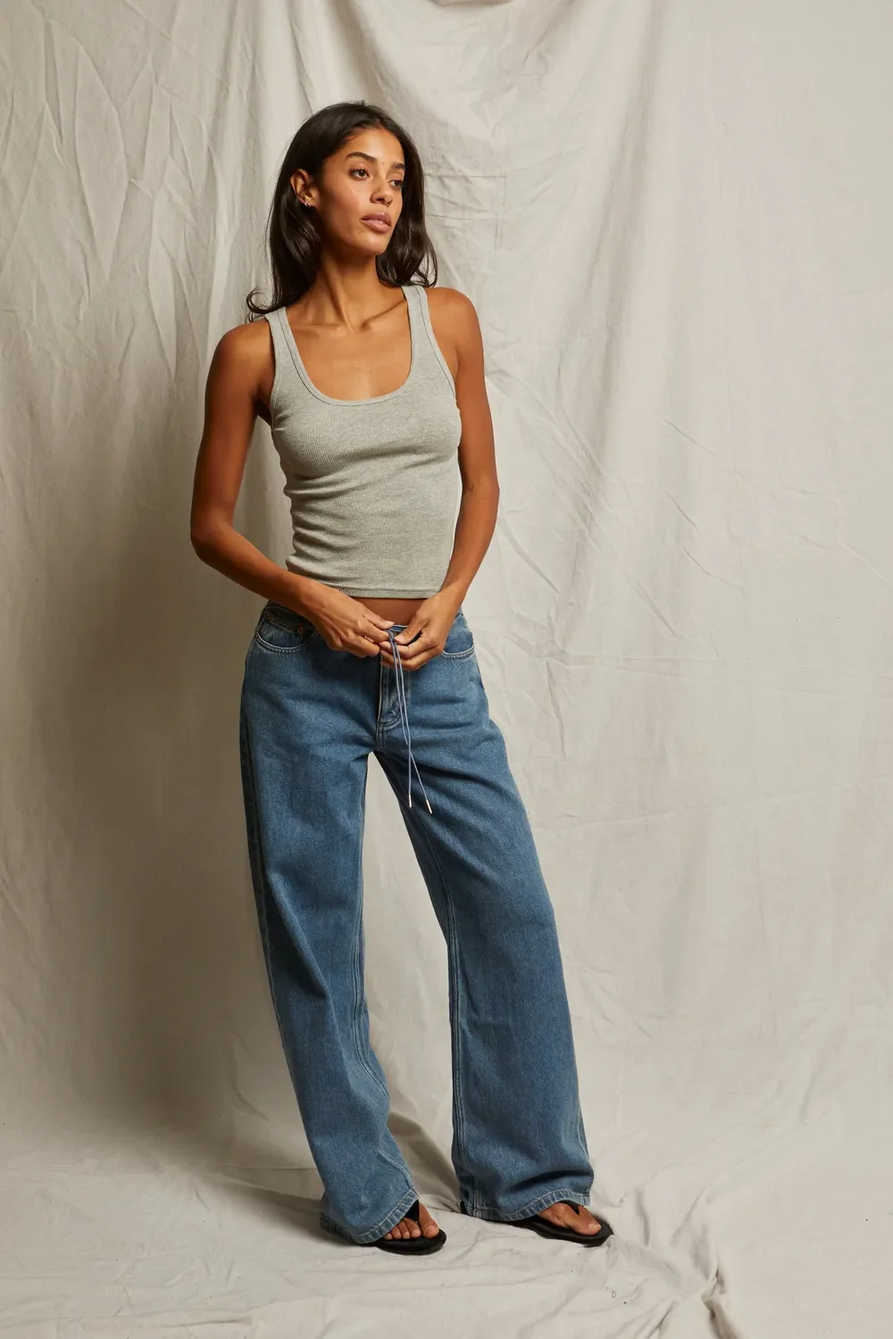mia - Image 11