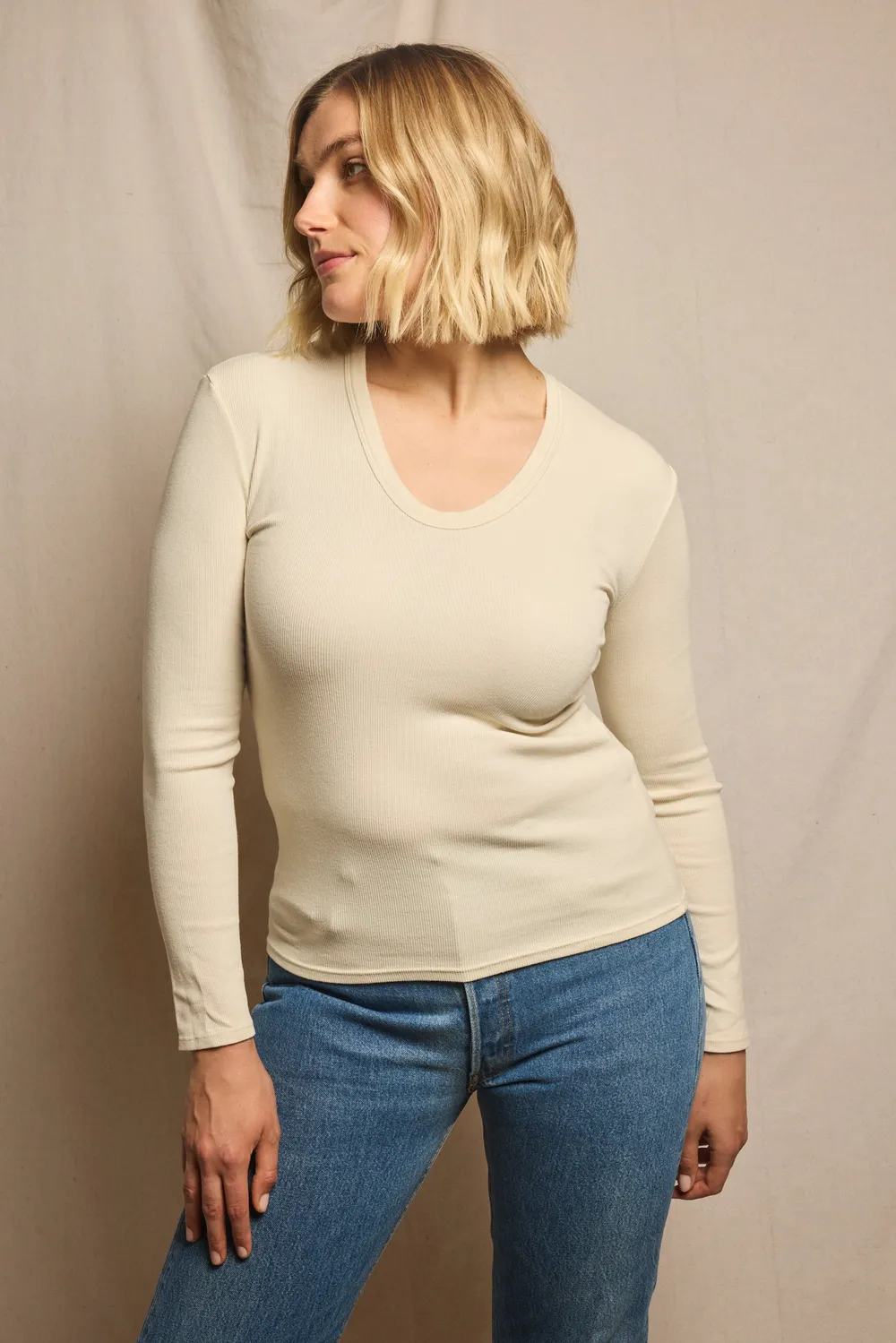 robyn - Image 11