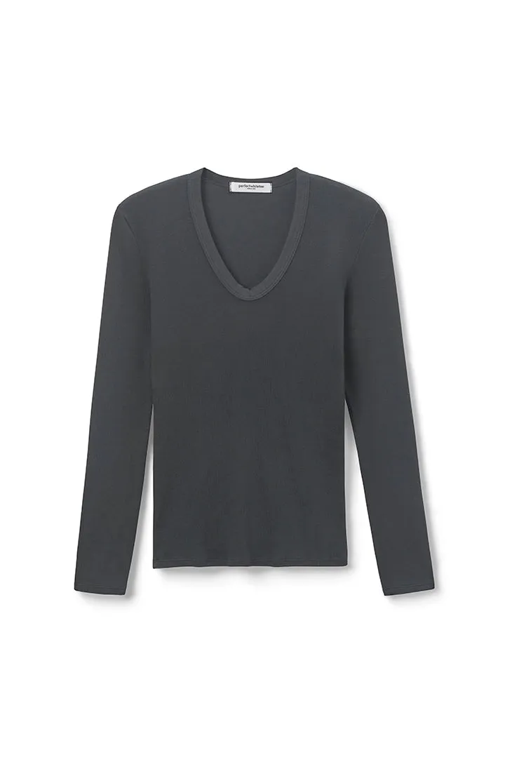 robyn - Image 22